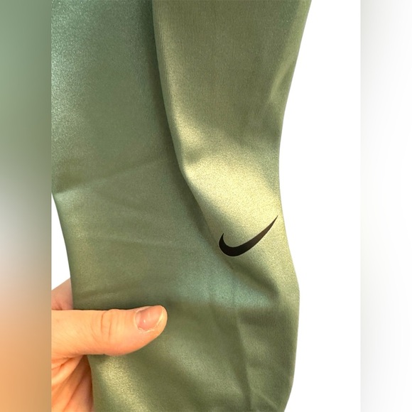 Nike Green Shimmer Leggings - Picture 3 of 4